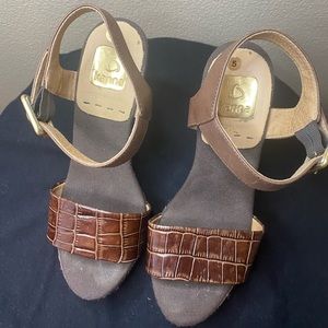 Kanna wedges
